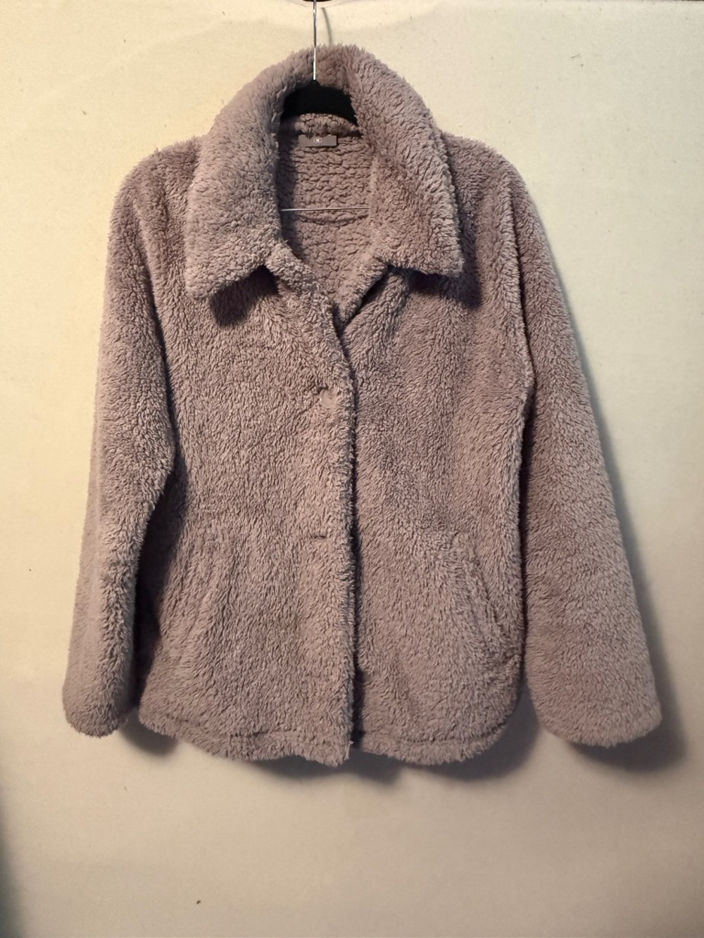 Super soft cozy 32 button up - women's medium